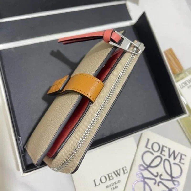 【ロエベ】新作スリムジップ二つ折り財布 コピー Slim Zip Bifold Wallet loe53059