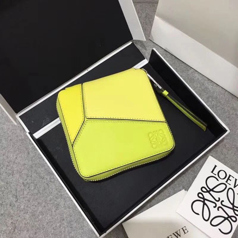 超話題!ロエベ◇パズル 偽物 ラウンドジップ二つ折り財布 loi03845
