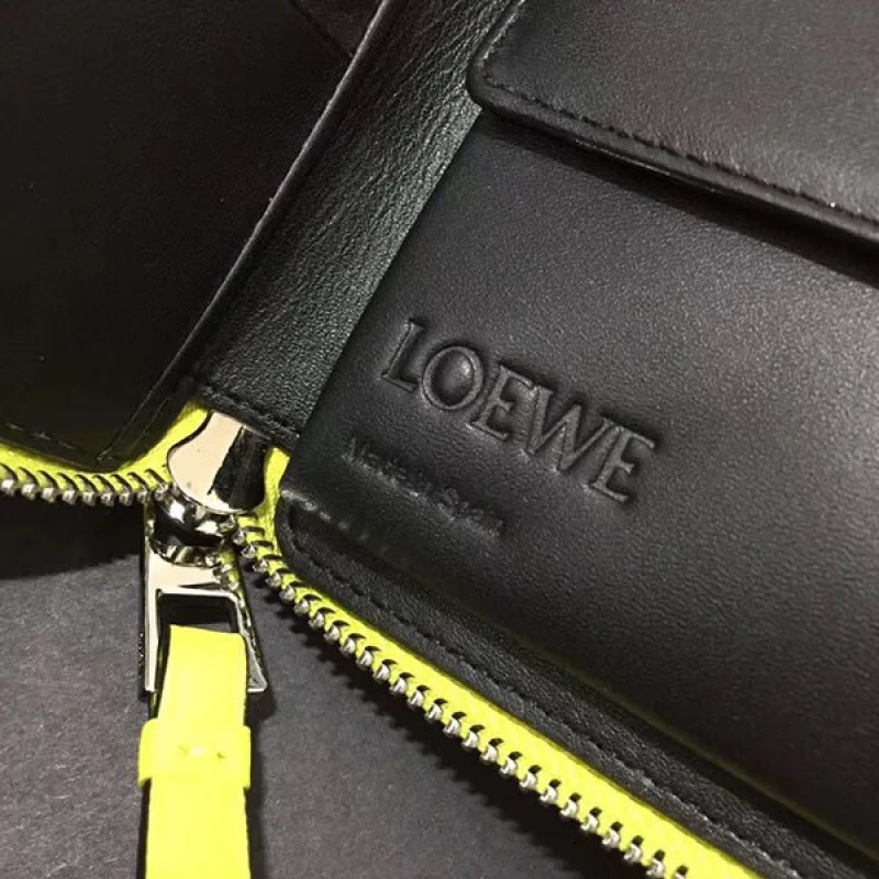超話題!ロエベ◇パズル 偽物 ラウンドジップ二つ折り財布 loi03845
