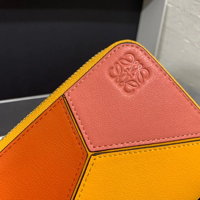大人気!!新色ロエベ 財布 パズル コピー ラウンドジップ ウォレット loj45145