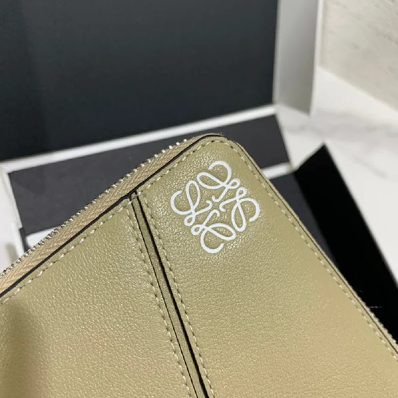 完売必至 ロエベ◇パズル◇ラウンドジップ二つ折り財布 偽物 loj61297