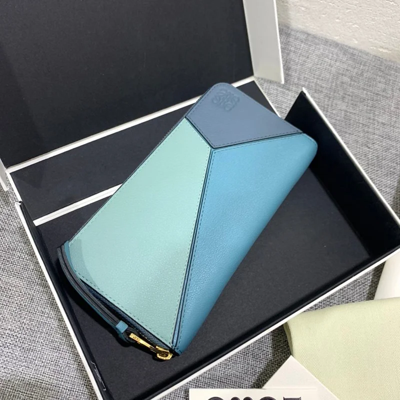 希少色ロエベ 財布 パズル 偽物 ラウンドジップ ウォレット lol81486