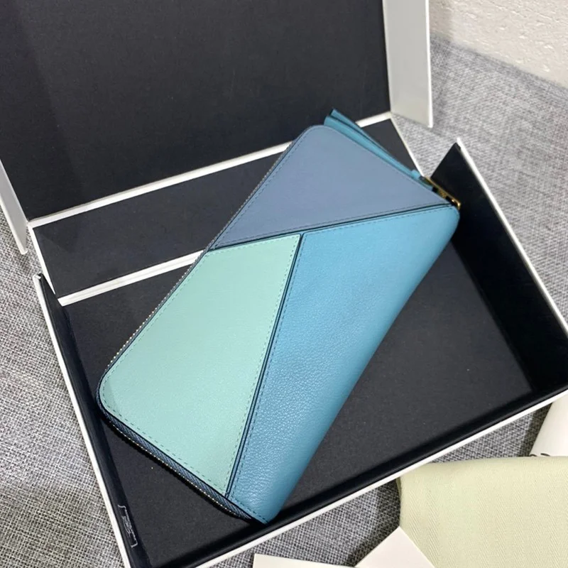 希少色ロエベ 財布 パズル 偽物 ラウンドジップ ウォレット lol81486