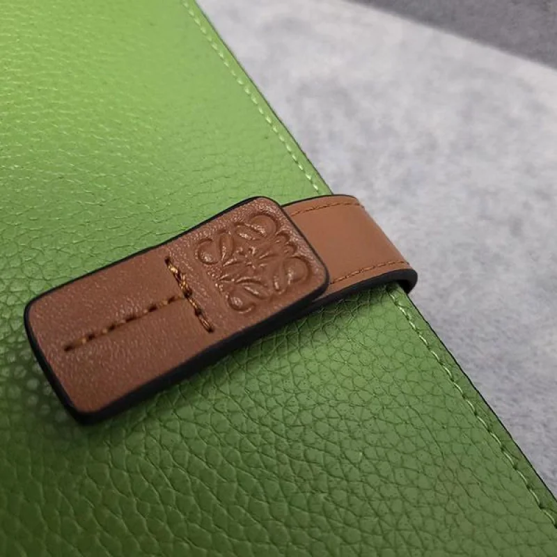 超希少！ロエベ バーティカル ウォレット ラージ 長財布 偽物 lom21130