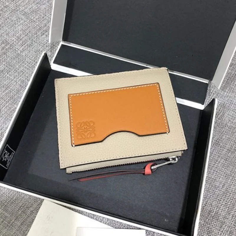 大人気!!新色【ロエベ】リピート プレーン カードホルダー コピー lon36448