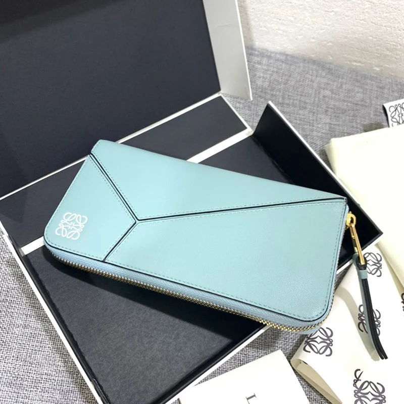 21AW新作ロエベ 財布 パズル パロディ ラウンドジップ ウォレット loi26540