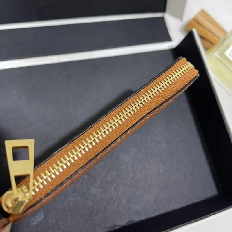 超話題!ロエベ リピート ロゴ コイン カードホルダー 偽物 lot79595