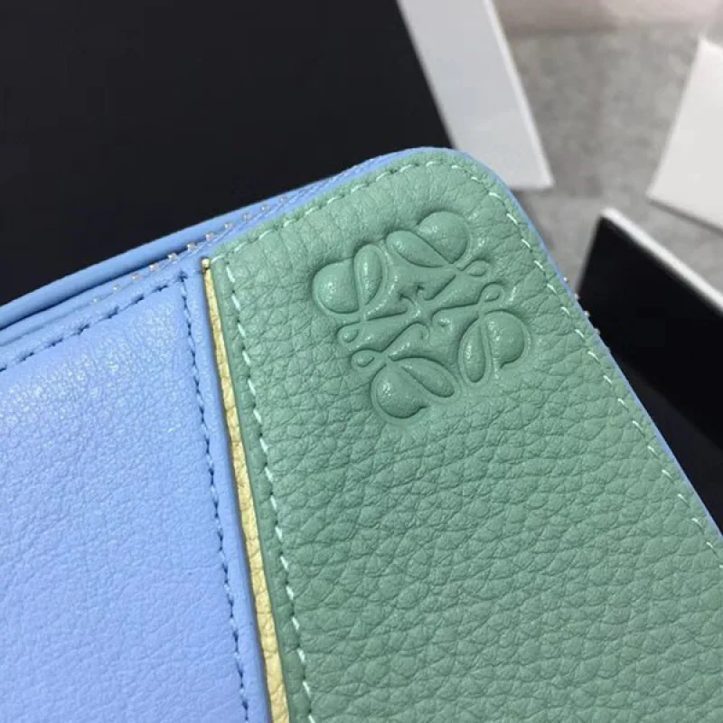 日本未入荷 ロエベ◇パズル◇ラウンドジップ二つ折り財布 コピー loy17840
