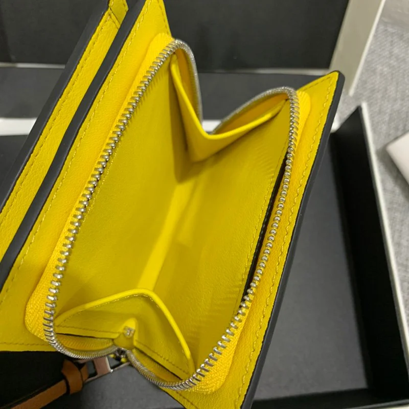 【SALE】ロエベ トトロ 財布 偽物★トトロダストバニーコンパクトジップ ウォレット lov32425