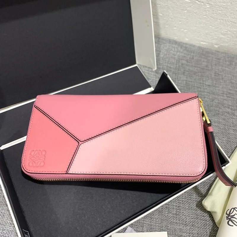国内即発 ロエベ 財布 パズル 偽物 ラウンドジップ ウォレット lov96806