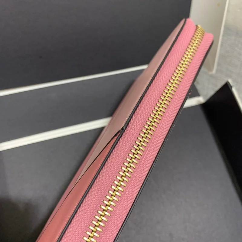 国内即発 ロエベ 財布 パズル 偽物 ラウンドジップ ウォレット lov96806