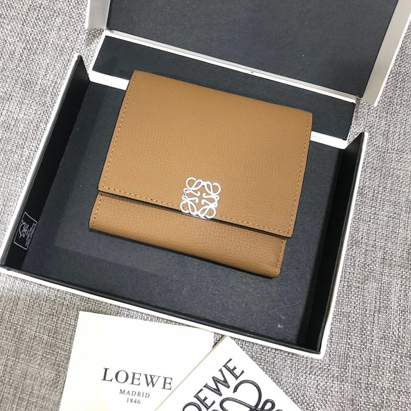 21-22AW【ロエベ ウォレット 偽物】 アナグラム トリフォルド 6 cc ウォレット loy75932