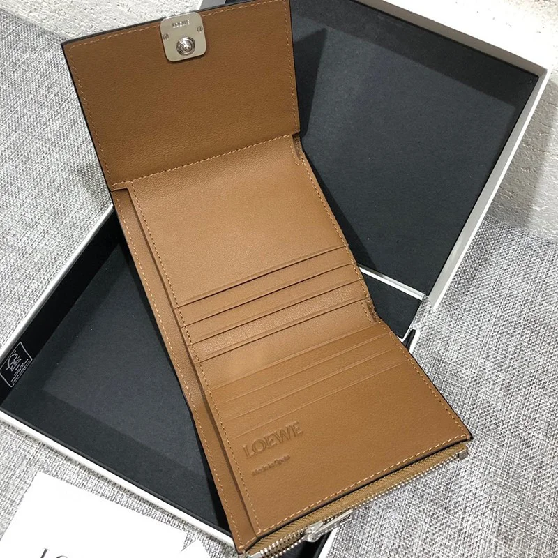 21-22AW【ロエベ ウォレット 偽物】 アナグラム トリフォルド 6 cc ウォレット loy75932