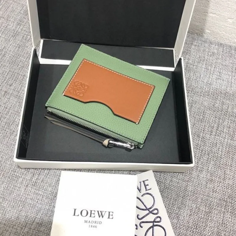 日本未入荷 【ロエベ】リピート プレーン コピー カードホルダー loy96050