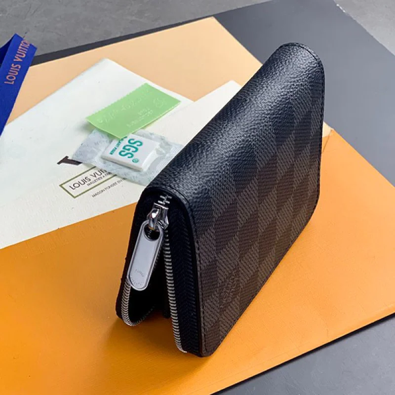 ルイヴィトン 財布 偽物 モノグラム ジッピー コイン パース LV20206