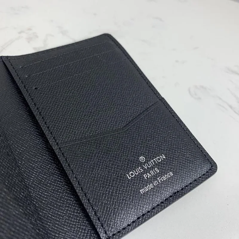 ルイヴィトン 財布 コピー モノグラムエクリプスオーガナイザードゥ ポッシュ LV20218
