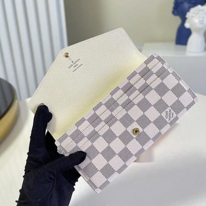 ラッピング無料ルイヴィトン 財布 偽物 ポルトフォイユ・サラ LV20289