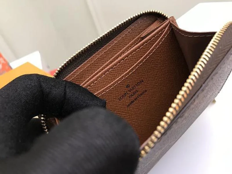 ルイヴィトン 財布 コピー モノグラム ジッピー コイン パース M60067