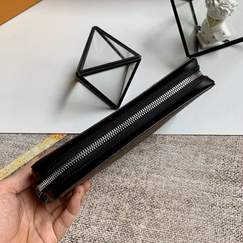 日本未入荷 ルイヴィトン ジッピー・ウォレット コピー モノグラム ラウンドジップ ゲーム・オン M61506