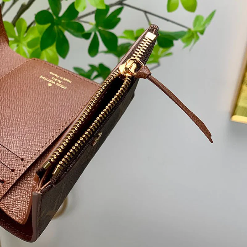 ルイヴィトン 財布 偽物 ポルトフォイユ ヴィクトリーヌ ダミエ エベヌ ミニ財布 M62472