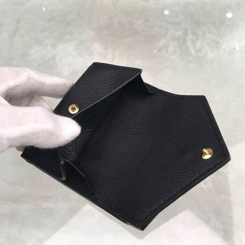 ★希少★ルイヴィトン 財布 偽物 モノグラム 折り財布 ダブルVコンパクトウォレット オシャレ M64420