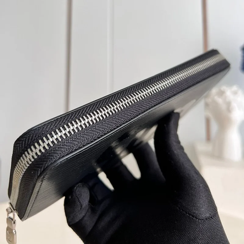 シュプリーム ヴィトン 財布 コピー ジッピーウォレット 新作 Epi Leather Zippy Organizer Wallet 黒 M67548