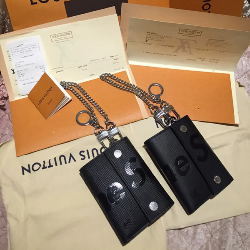 ルイヴィトン チェーンウォレット コピー シュプリーム コラボ M67711