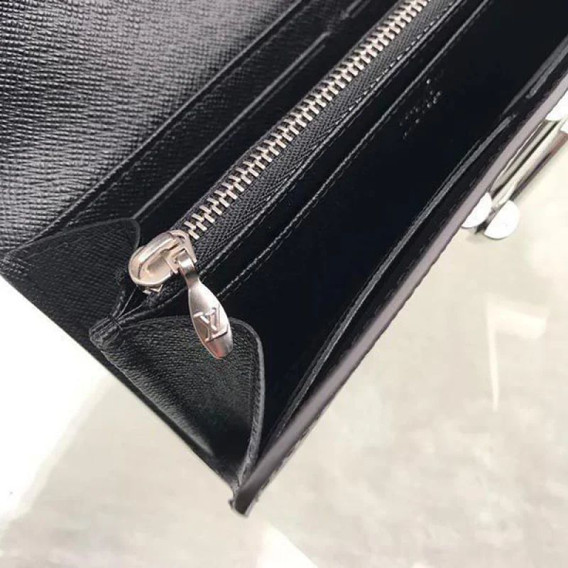 ルイヴィトン 偽物 長財布 ポルトフォイユ・ツイスト エピ M68309