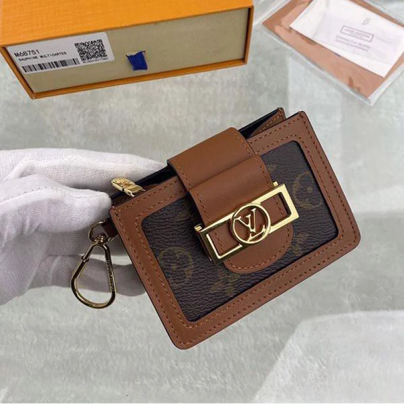 ルイヴィトン 財布 偽物 モノグラム ドーフィーヌ ミュルティカルト M68751