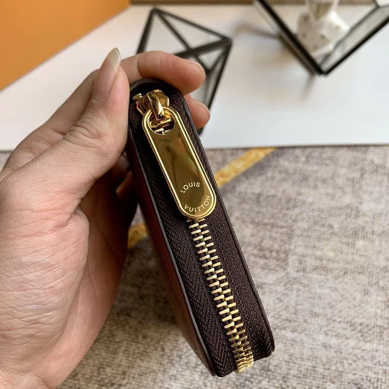 【すぐ届く】ルイヴィトン ジッピー・ウォレット コピー モノグラム 最高な材質 M69353