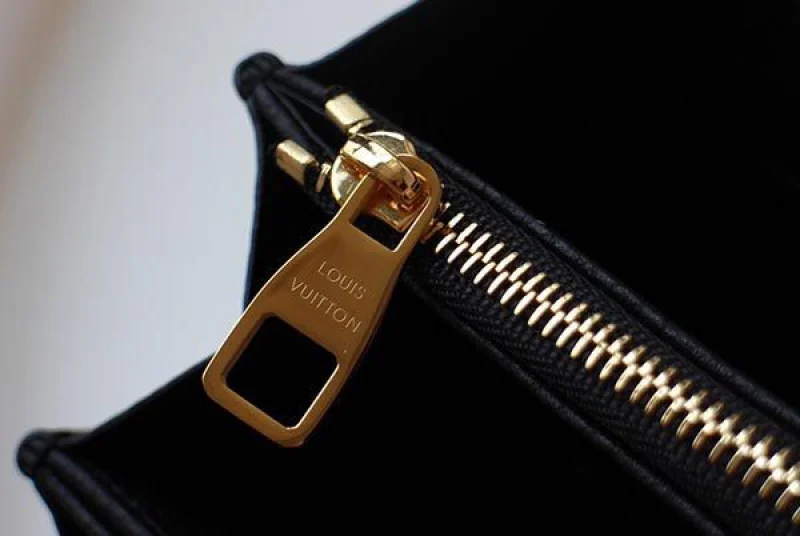 限定 ルイヴィトン 長財布 コピー クラフティ ZIPPY ノワール M69698