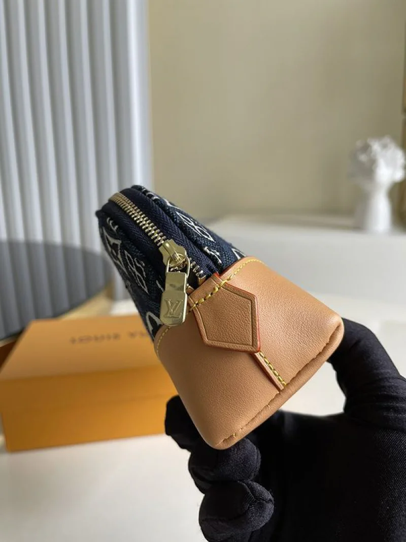 【日本未発売】ルイヴィトン 財布 コピー 希少 Since1854 ポシェットコスメティック ポーチ M80076