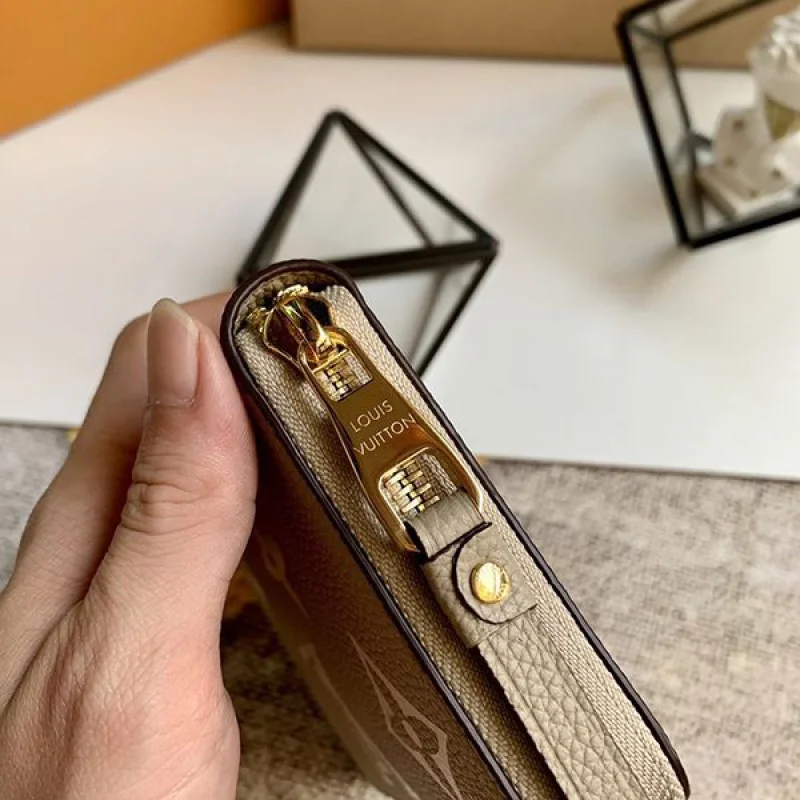 【奇跡の再入荷!即発送】激安ルイヴィトン ジッピー・ウォレット コピー ヴェルニ 長財布 M80116