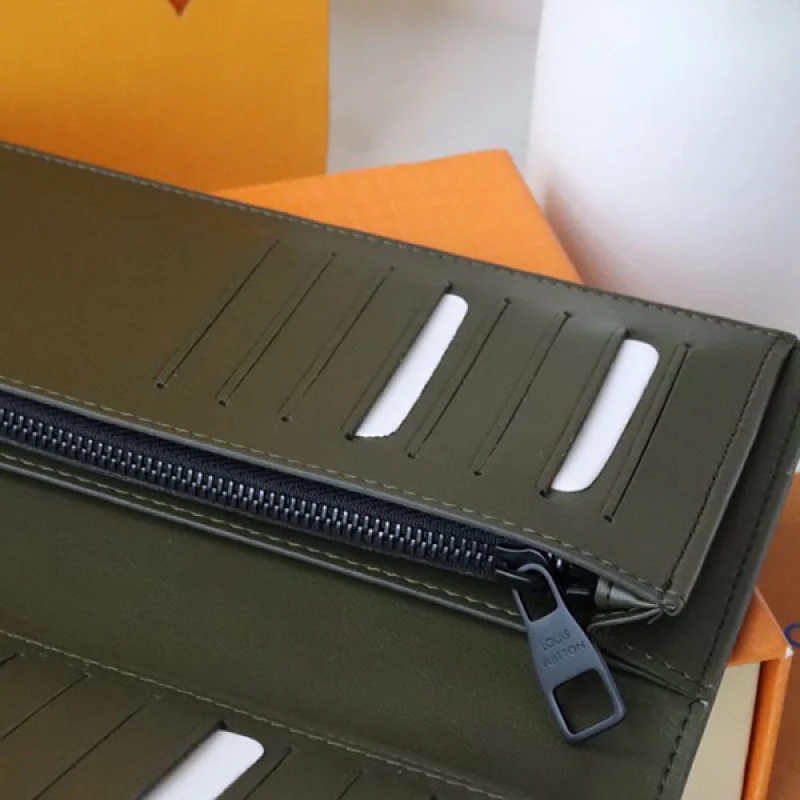 ルイヴィトン 財布 偽物 2021新作 BRAZZA 二つ折長財布 M80503