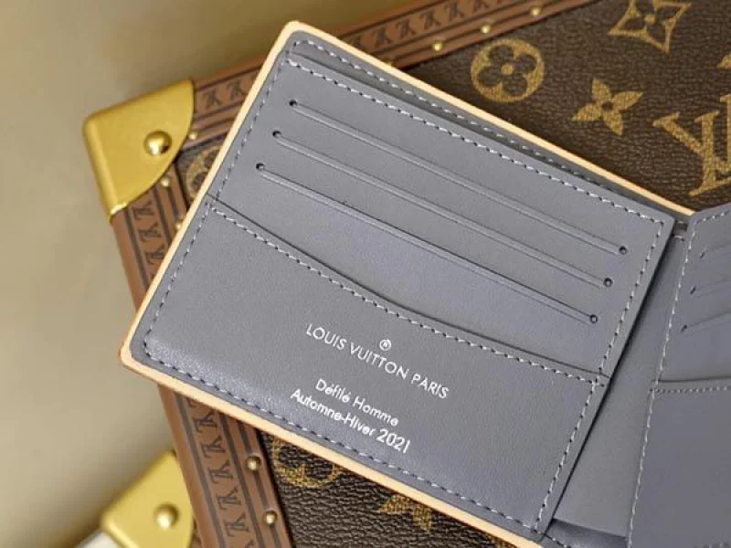 ルイヴィトン 財布 コピー ポルトフォイユ スレンダー M80806