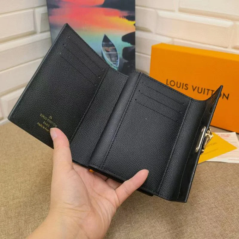 ルイヴィトン 偽物 ポルトフォイユ メティス コンパクト 三つ折り財布 M80880