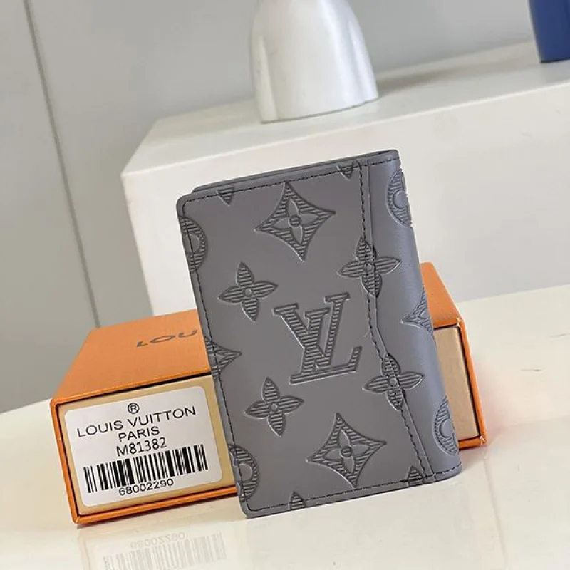 ルイヴィトン 財布 コピー ポルトフォイユ ブラザ モノグラム 二つ折り 全サイズ M81335
