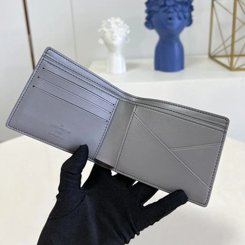 ルイヴィトン 財布 コピー ポルトフォイユ ブラザ モノグラム 二つ折り 全サイズ M81335