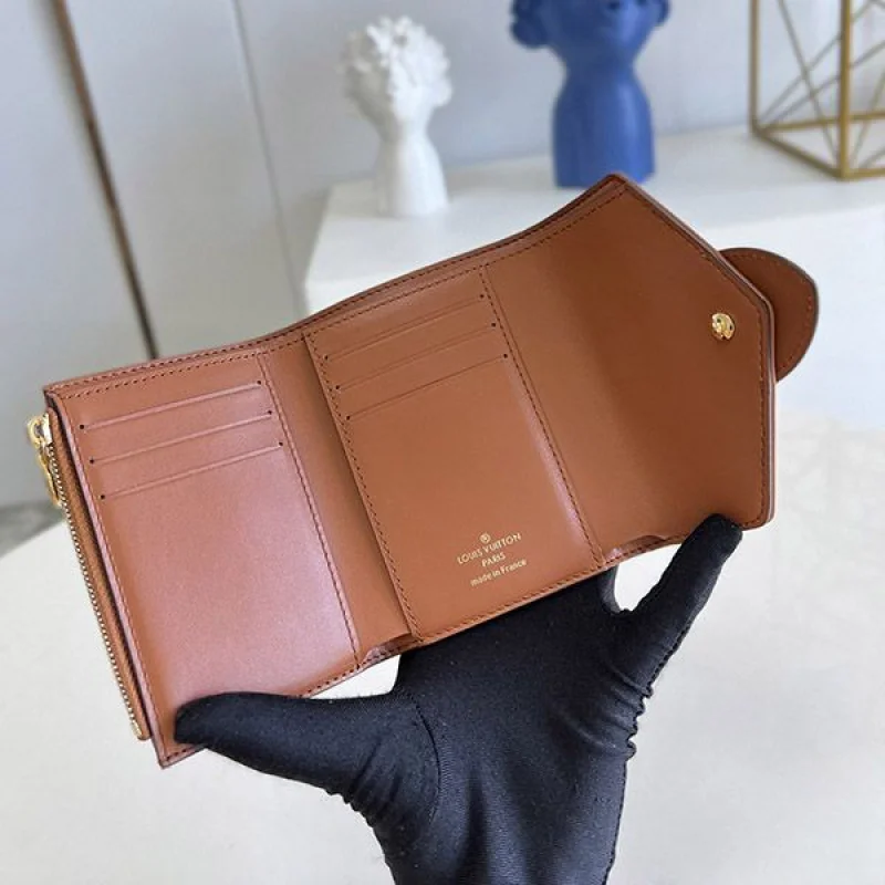 稀少ルイヴィトン ポルトフォイユLV ポンヌフ コンパクト コピー 折りたたみ財布 M81393
