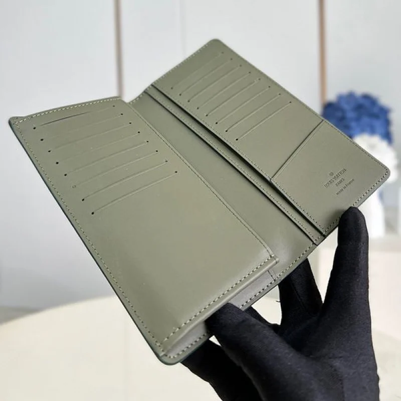 n級品 おすすめルイヴィトン ポルトフォイユ・ブラザ 長財布 コピー M81813