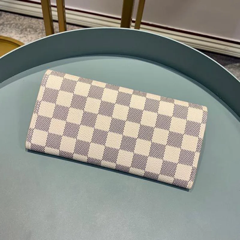 ルイヴィトン 財布 偽物 ポルトフォイユ エミリー N41625