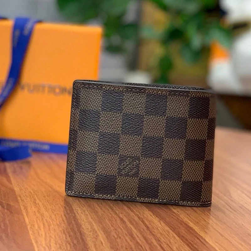 ルイヴィトン ポルトフォイユミュルティプル 財布 偽物 N60895