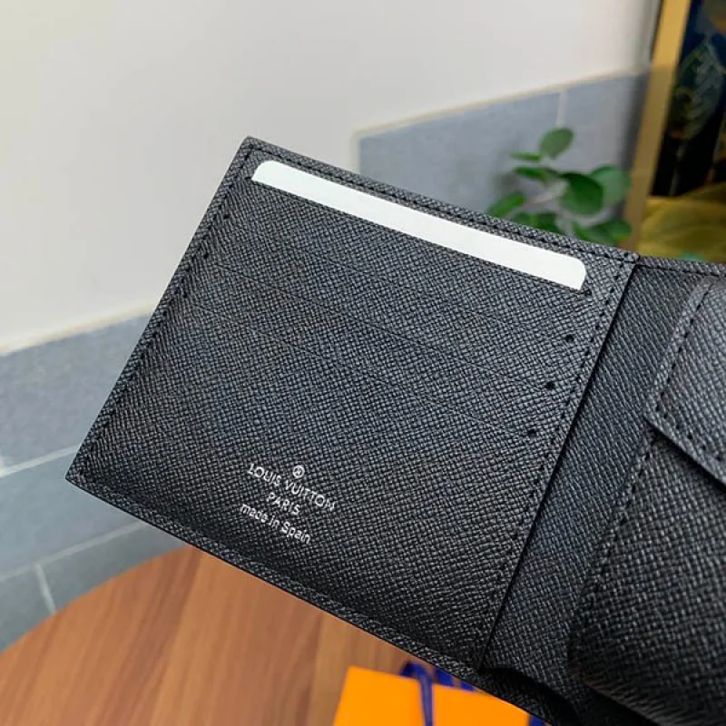 ルイヴィトン ポルトフォイユ・マルコ NM 偽物 モノグラム 2つ折り財布 vua86197