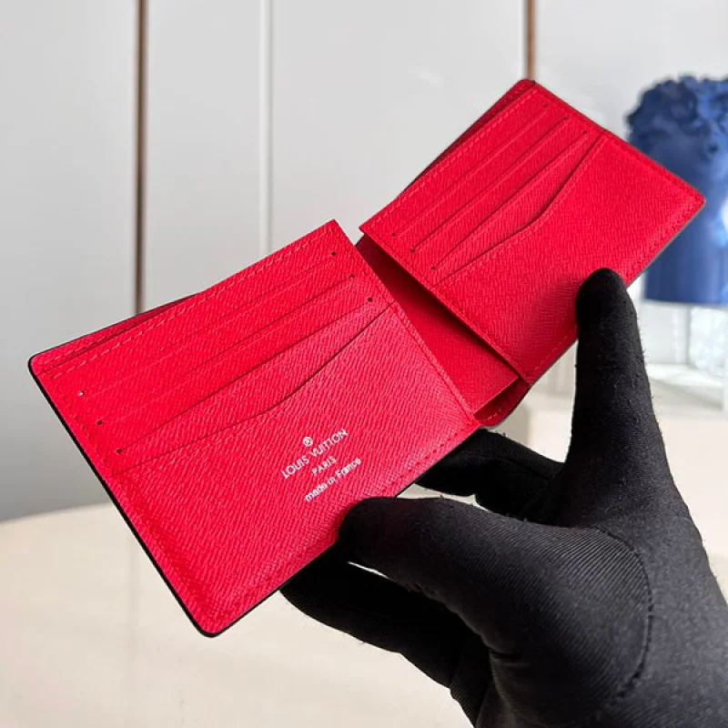 完売必至 シュプリーム 偽物 ルイヴィトン × シュプリーム PF Slender Wallet 二つ折り財布 赤 vuc28374