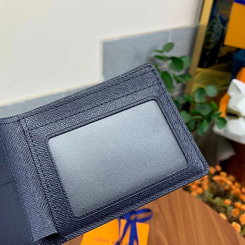 ルイヴィトン 偽物 ポルトフォイユミュルティプル vue30202