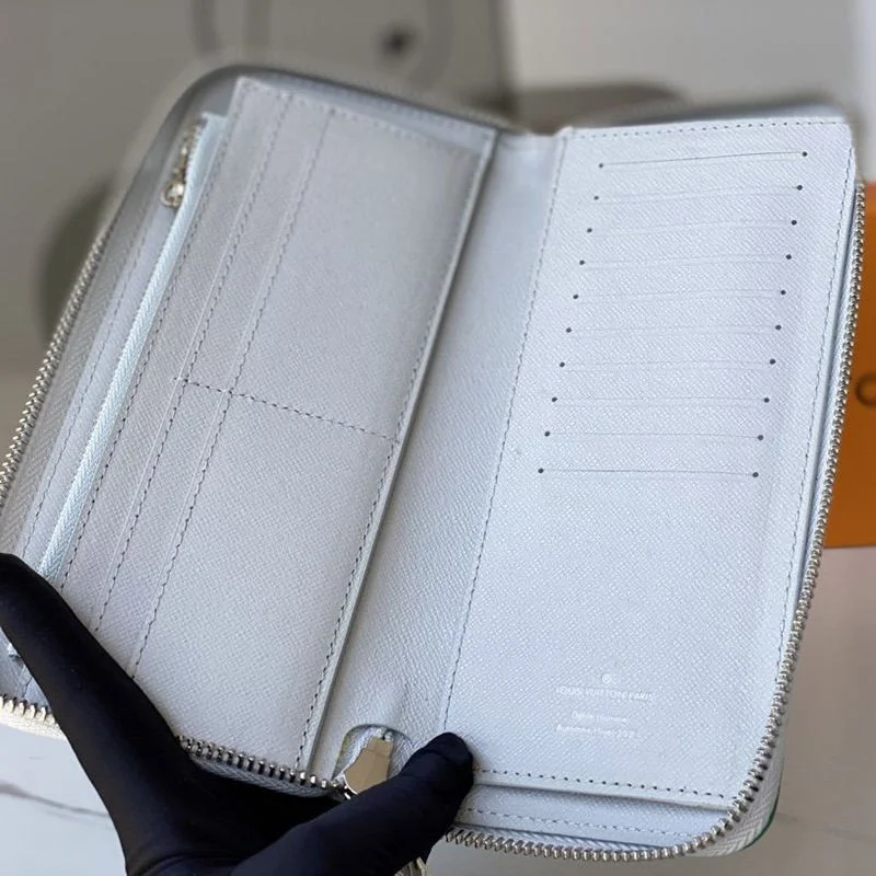 超話題!ルイヴィトン 長財布 ジッピーウォレット ヴェルティカルコピー vuo25515