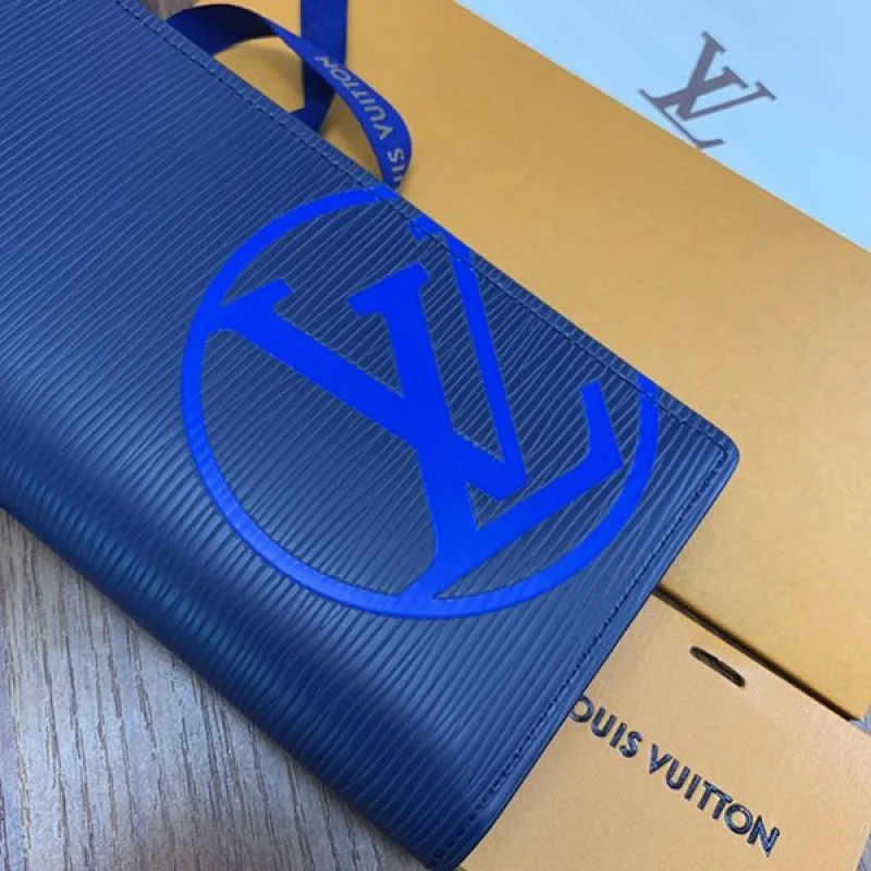 大人気!!新色ルイヴィトン 偽物 ポルトフォイユ・ブラザ 長財布 vup32733