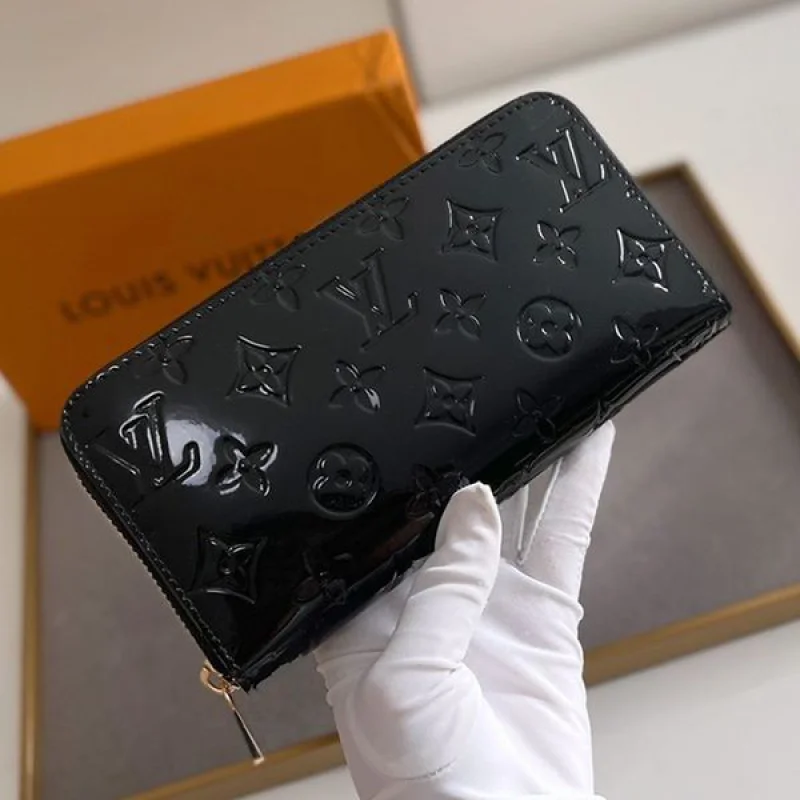 最新ルイヴィトン ジッピー ウォレット レッド長財布 偽物 vus70596