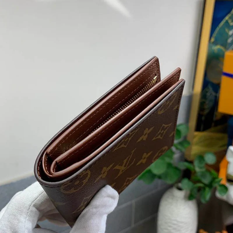 ルイヴィトン タイガ モノグラム 二つ折り財布 コピー vut43739