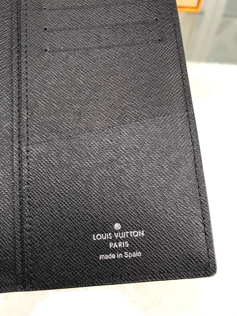 セール新作 シュプリーム ヴィトン 財布 コピー × シュプリーム PF. BRAZZA SP EPI Wallet 長財布 黒 vut86864 ポーチ 長財布 エピ